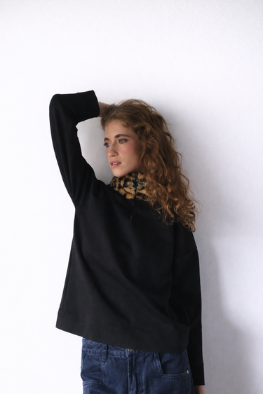 SACO NEGRO CUELLO LEOPARDO