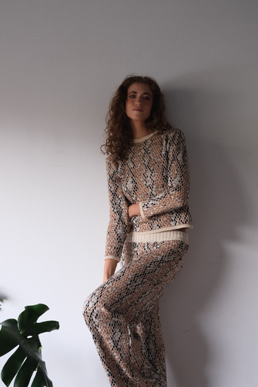 PANTALON TEJIDO SERPIENTE - CAFE CLARO