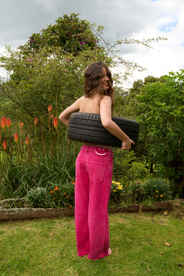 THE SUMMER JEAN- HOT PINK