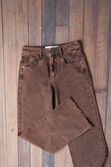 THE SUMMER JEAN- CHOCOLATE