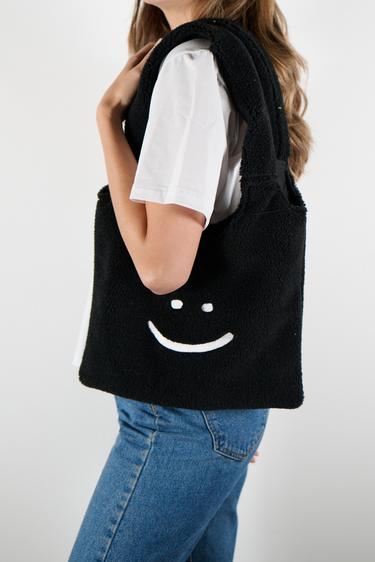 HAPPY TOTE BAG- NEGRA