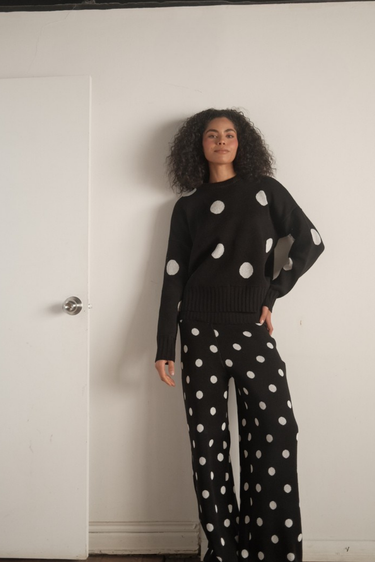 CONJUNTO TEJIDO PUNTOS NEGRO