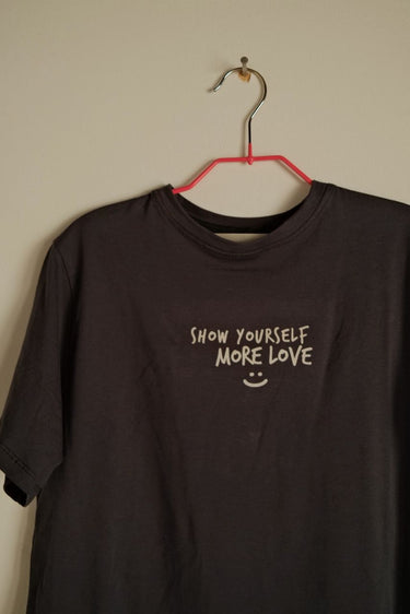 Graphic Tee - Show Yourself - Azul Oscura