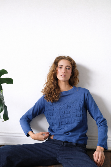 CAMISETA TEJIDA MORE LOVE - AZUL